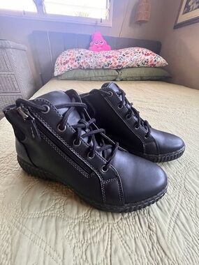 Clarks Black Leather Lace-Up Ankle Booties with Side Zip